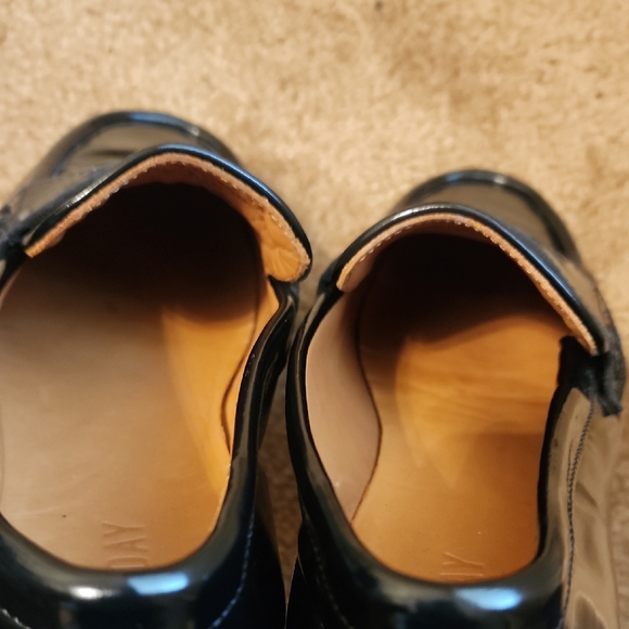 Thursday/Everyday The Dress Penny Loafers with Polished Finish - Picture 12 of 16